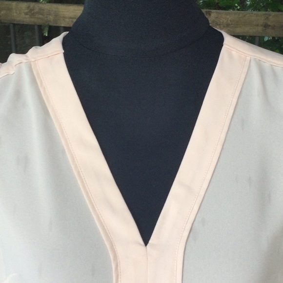 Banana Republic sleeveless  blouse - Picture 3 of 4